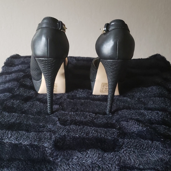 Women's platform heels - Picture 2 of 3